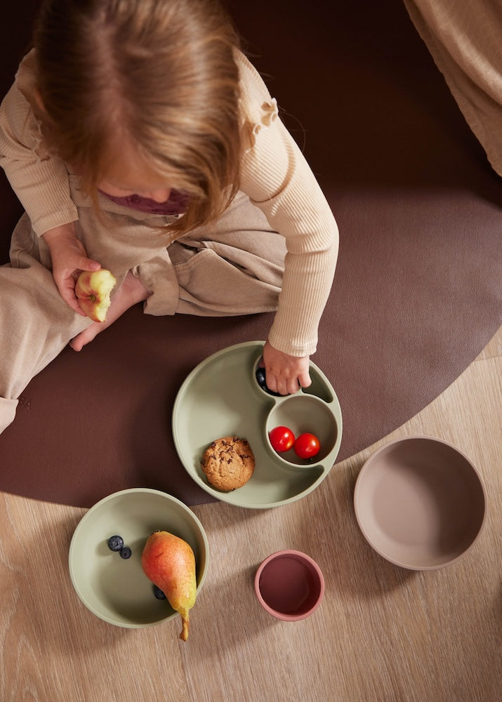 Kinderteller aus Silikon, mit Saugnapf