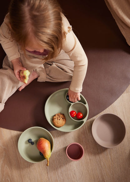 Kinderteller aus Silikon, mit Saugnapf