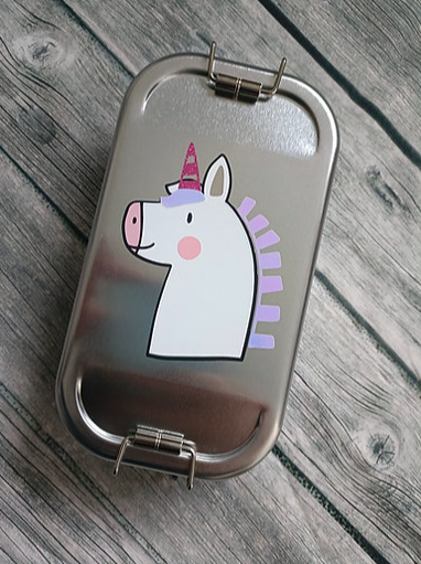 Znünibox mit bunter Applikation
