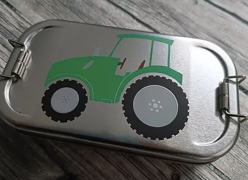 Znünibox mit bunter Applikation